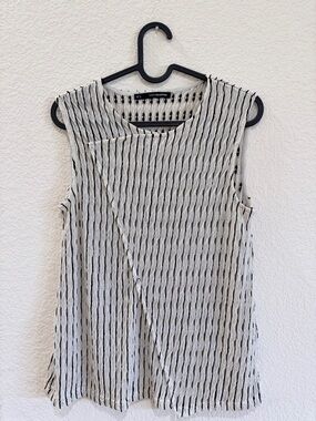 Sfera sleeveless Top in Cream and Black